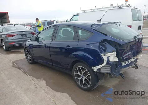 2017 Ford Focus Sel z USA, uszkodzony, nr VIN 1FADP3M28HL295732